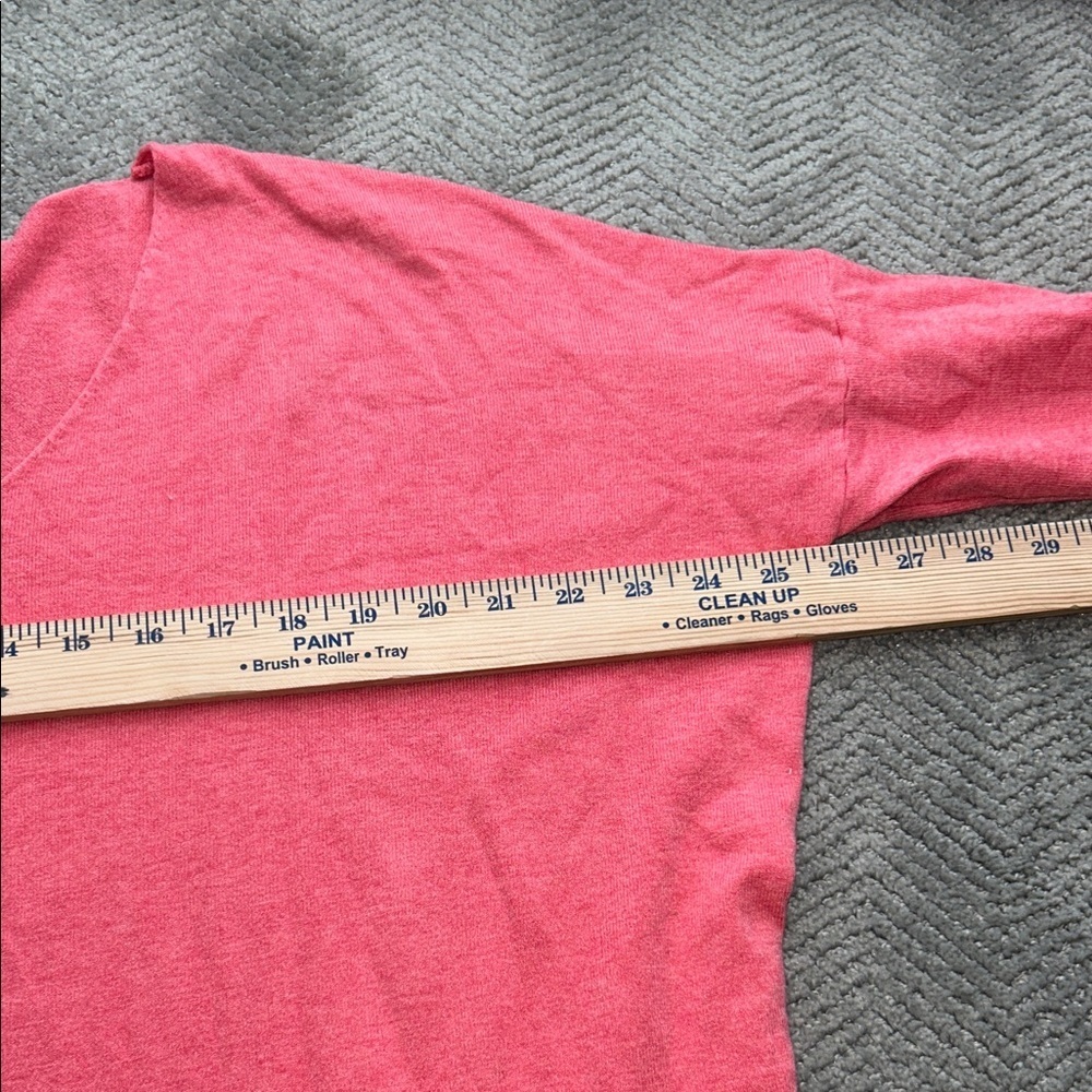 Dreamers by Debut Women's Red Rose Sweater Pullover Cozy V Neck Size M/L - Picture 8 of 10